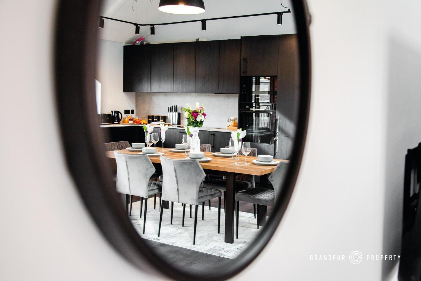 Keepers Cottage By Grandeur Property Poole Bagian luar foto