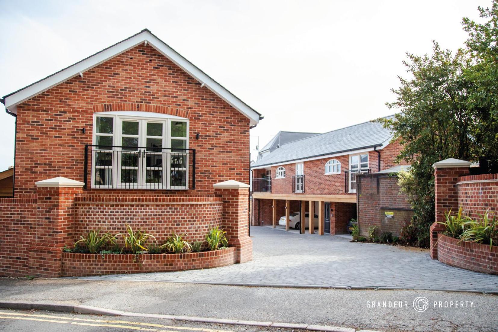 Keepers Cottage By Grandeur Property Poole Bagian luar foto
